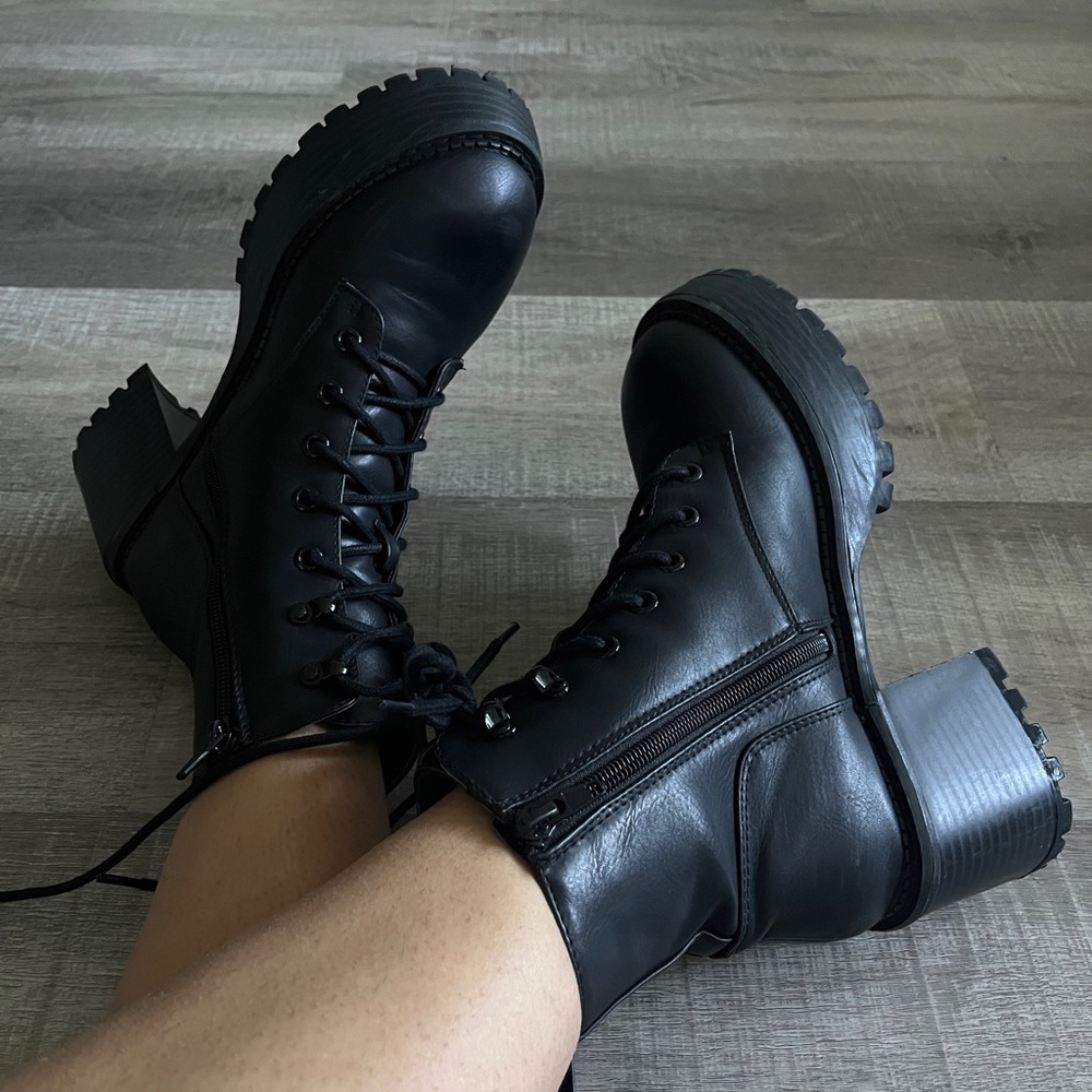 NEW MIA Black Platform Lace-Up Heeled Combat Moto Ankle Boots Coquette Size 7